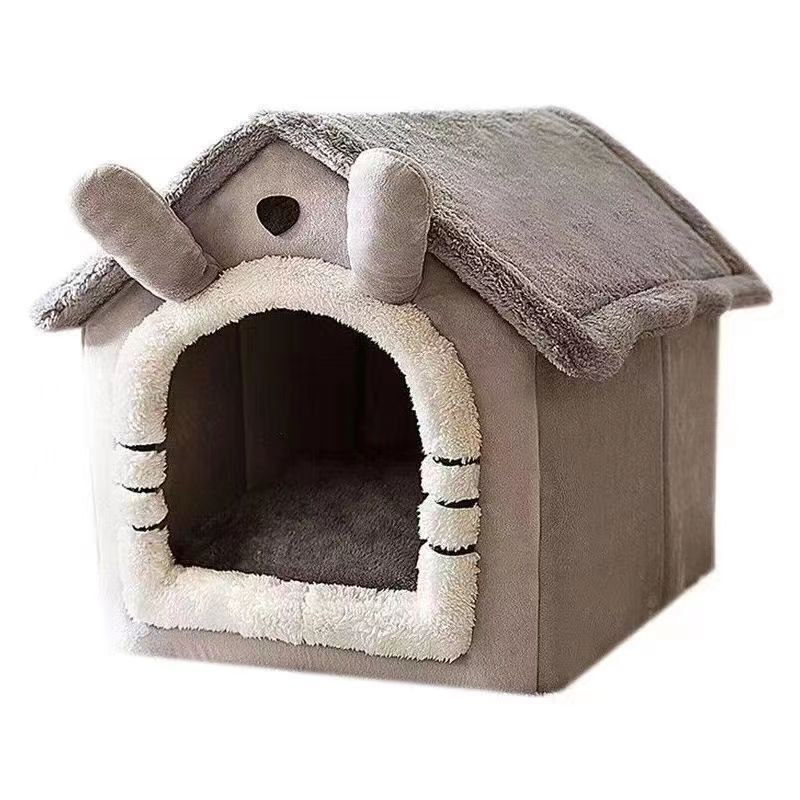 All-season small dog house with removable and washable design